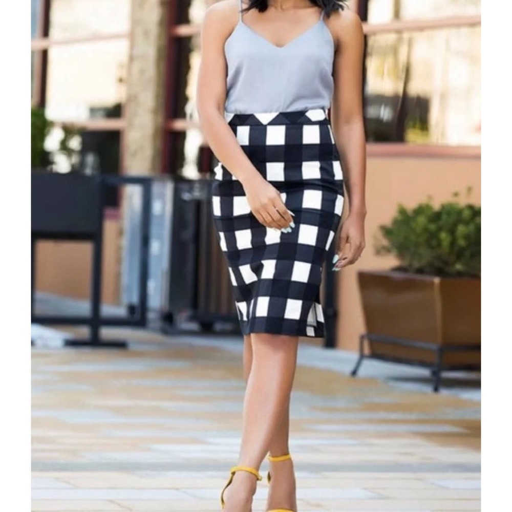 Banana Republic - Gingham Pencil Skirt / size: 00 / NWOT